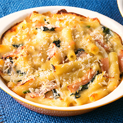 お母さんのマカロニグラタン