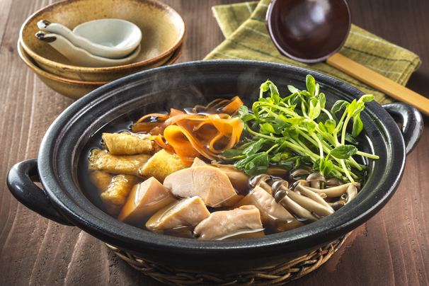 サラダチキンとしめじの時短鍋