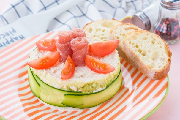 牛乳パックで作るケーキみたいなサラダチキンディップ