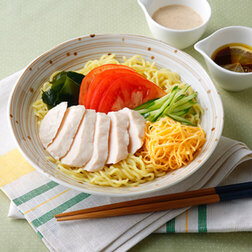 2種のたれで楽しむサラダチキンの冷やし中華