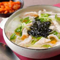 お湯をかけるだけ！サラダチキンのクッパ風