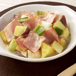 さつまいもとベーコンのみそチーズ焼き