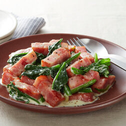 ベーコンとほうれんそうのクリーム炒め