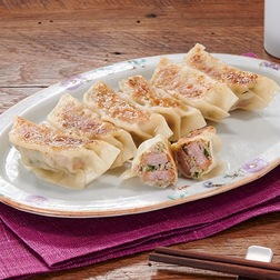 香薫ウインナーでジューシー餃子