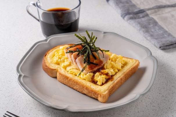 サラダチキンでてりたま風チキントースト