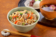 そぼろ混ぜご飯
