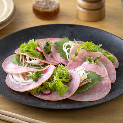 巻いて食べるおつまみサラダ