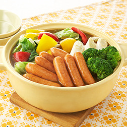 ウインナーとカラフル野菜のカレー鍋