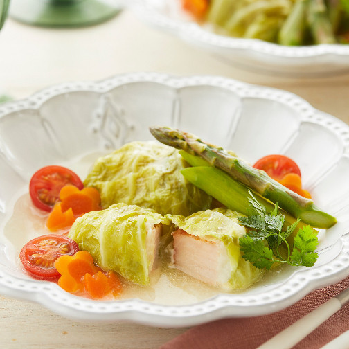 レンジで簡単！サラダチキンスモークのロールキャベツ
