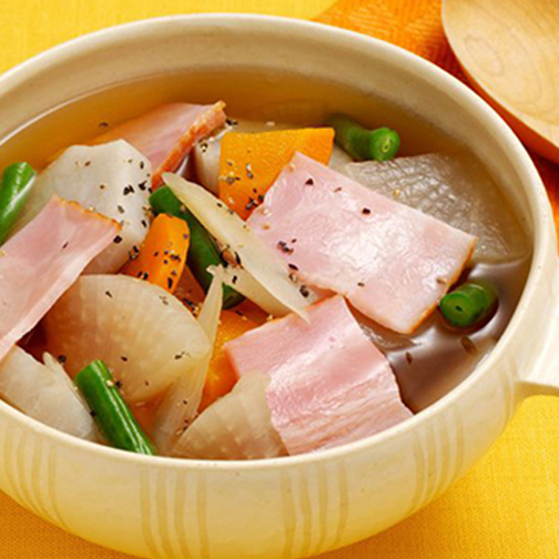 ベーコンと根菜の和風スープ　