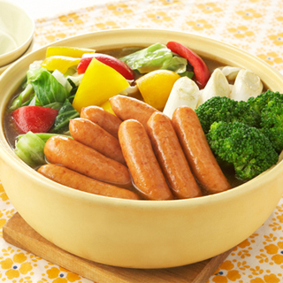 ウインナーとカラフル野菜のカレー鍋