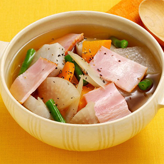 ベーコンと根菜の和風スープ